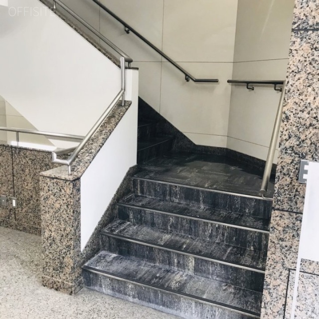 損保ジャパン神田淡路町ビル エントランス