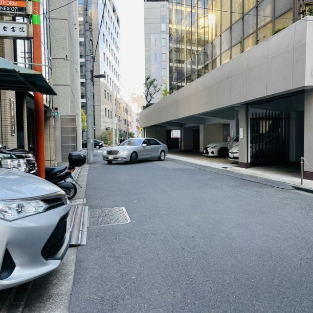 武蔵野ビル ビル前面道路