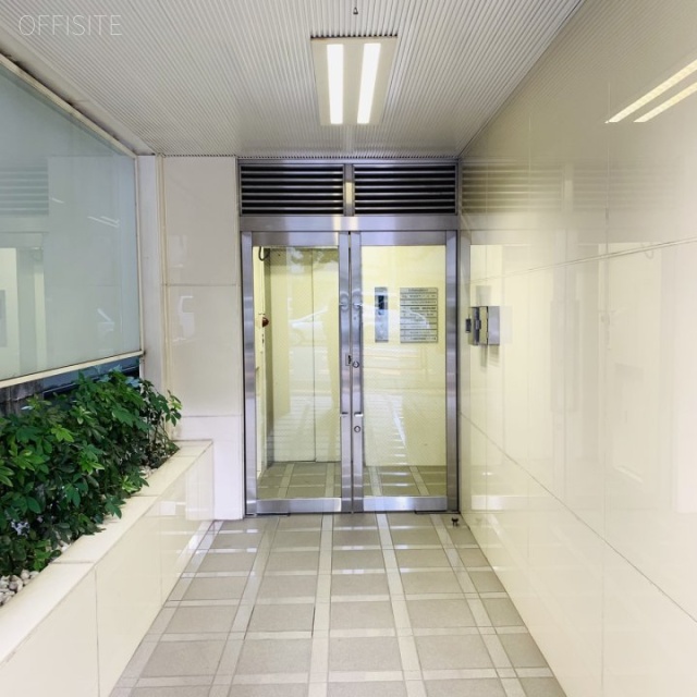 お茶の水サニービル エントランス