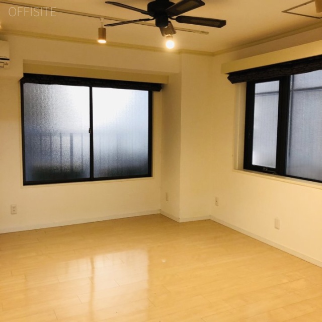 クレール麹町 402号室 室内