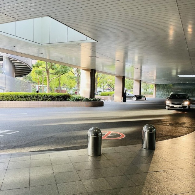 聖路加タワー 車付け