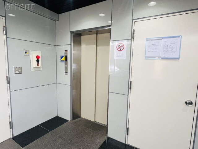 渋谷桜丘町ビル エントランス