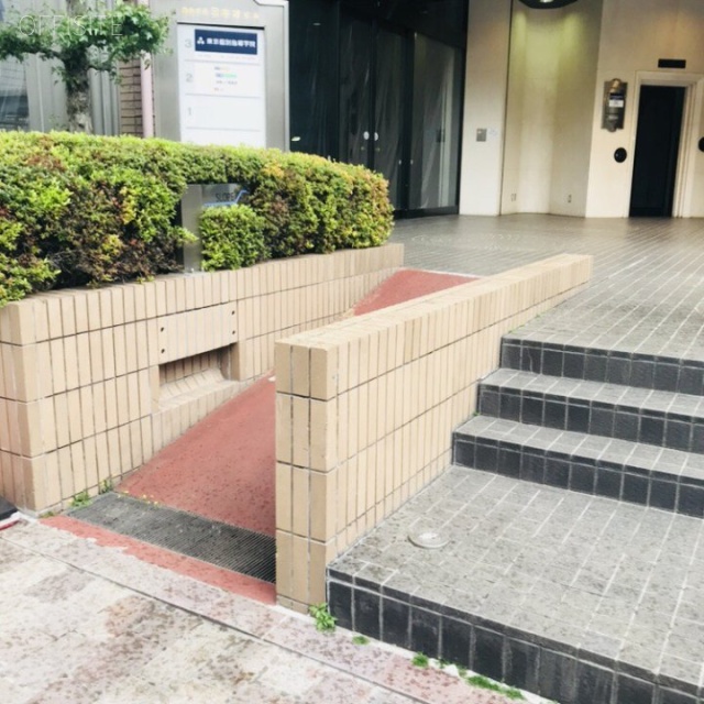 自由が丘ミキオビル エントランス