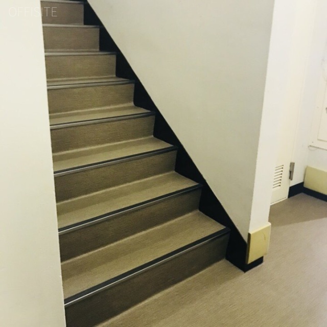 立川ASビル 階段