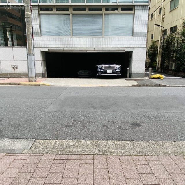 三陽ビル ビル前面道路