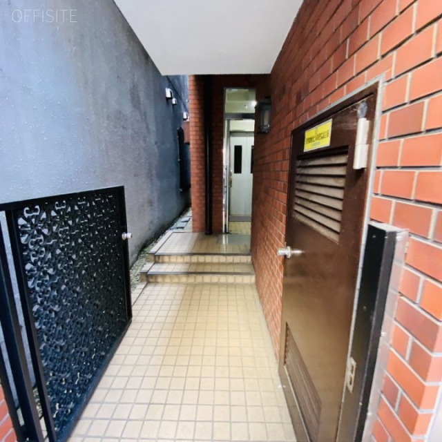 エスポアールビル エントランス