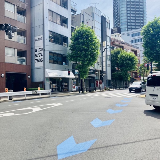 赤坂ASビル ビル前面道路