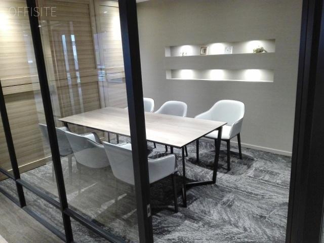 +SHIFT GINZA EAST 室内