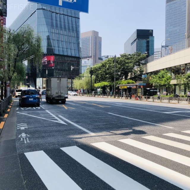 銀座教会堂ビル ビル前面道路