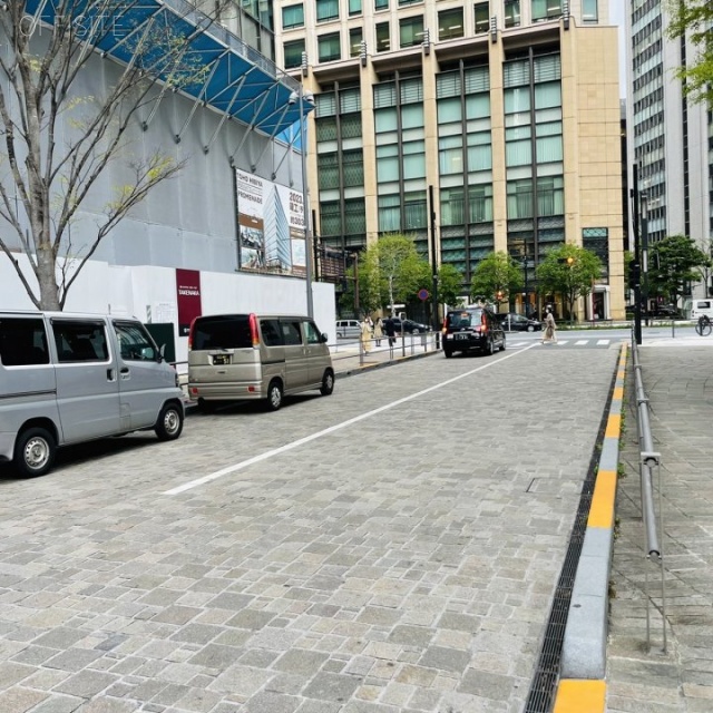 ナビール日比谷 ビル前面道路