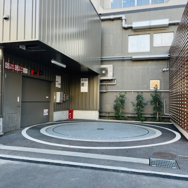 CROSS DOCK HARUMI 駐車場