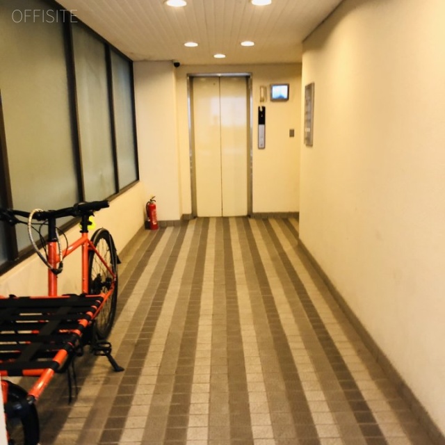 内村芝ビル エントランス