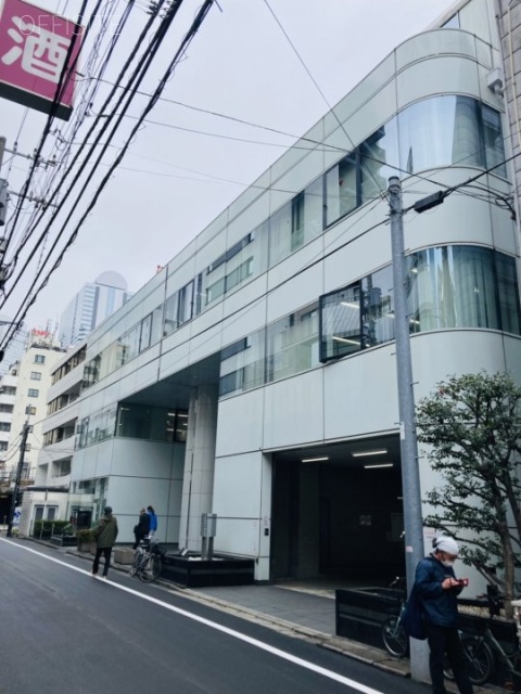 西新宿三晃ビル 外観