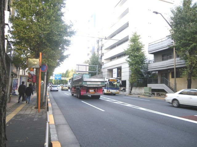 第2福井ビル ビル前面道路