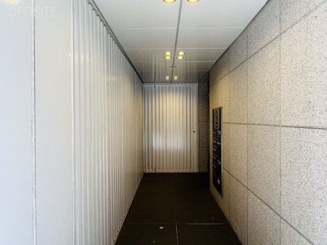 マルイビル エントランス