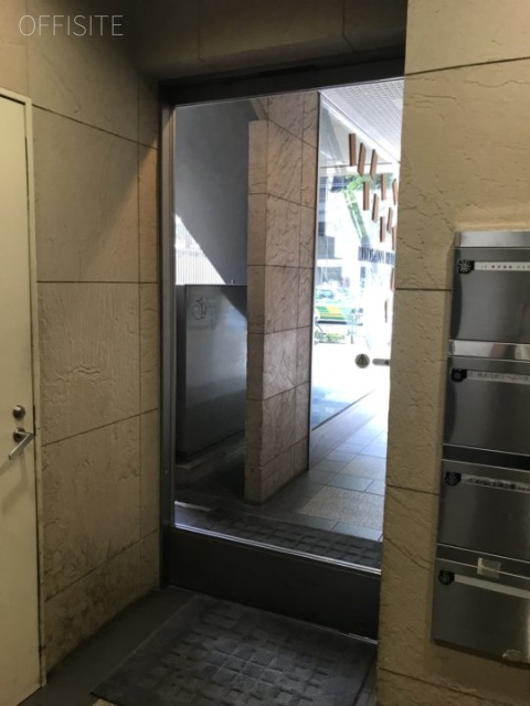 清澤ビル エントランス