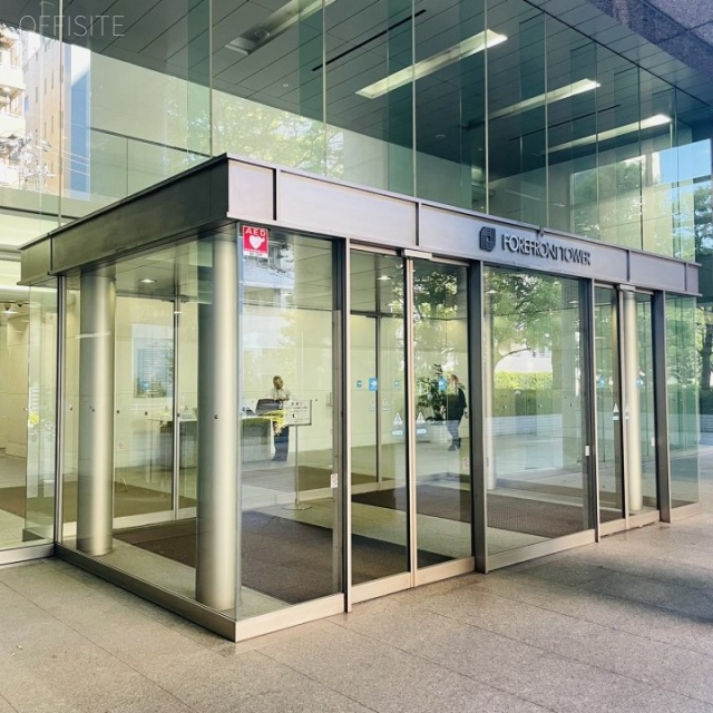 FOREFRONT TOWER オフィスビル出入口