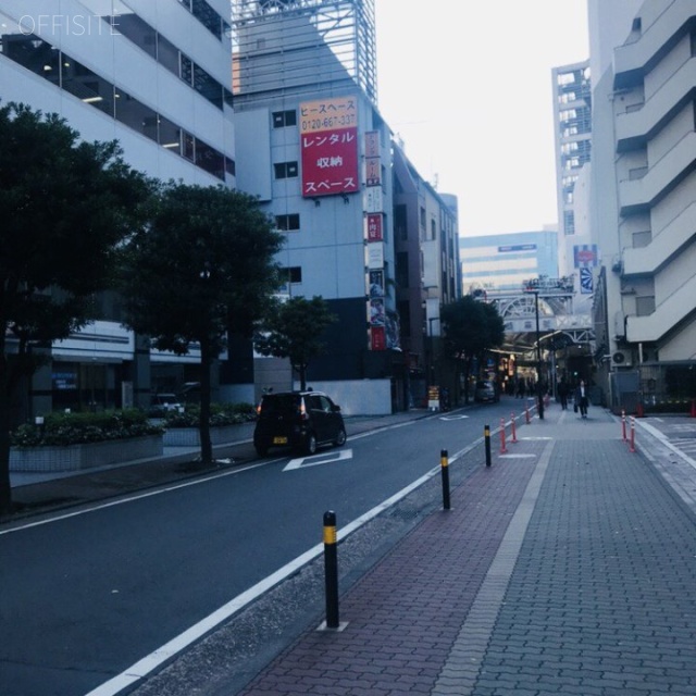 川崎砂子ビル ビル前面道路
