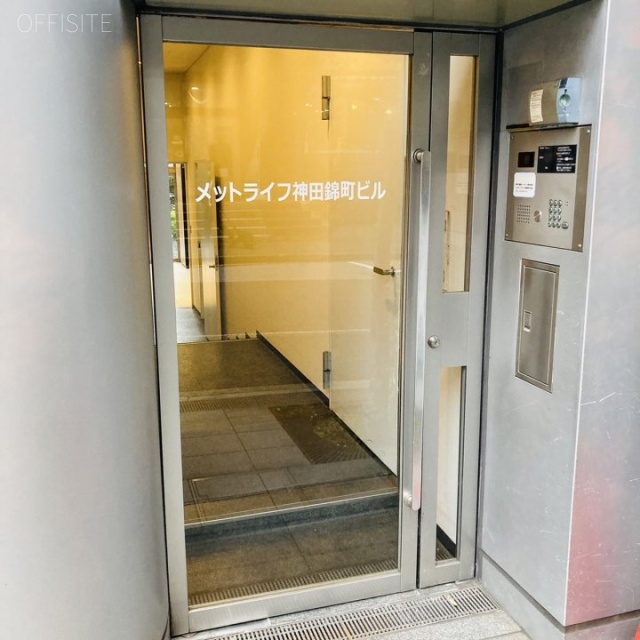 神田錦町安田ビル 通用口