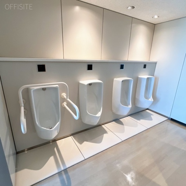 赤坂ガーデンシティ 男性用トイレ