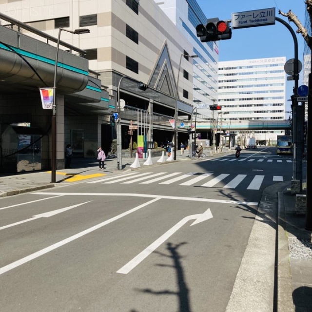 立川ビジネスセンタービル ビル前面道路