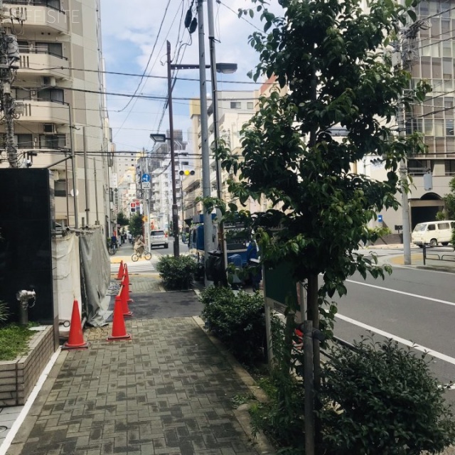 蔵前チヨダビル ビル前面道路