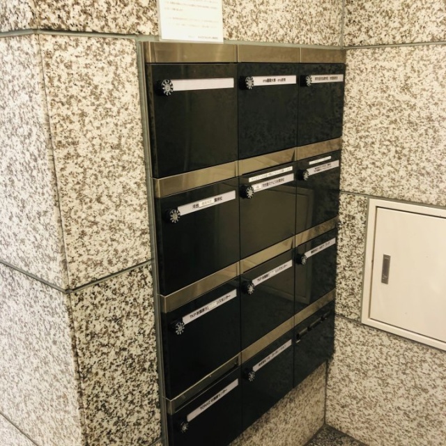 ラウンドクロス秋葉原 郵便受け