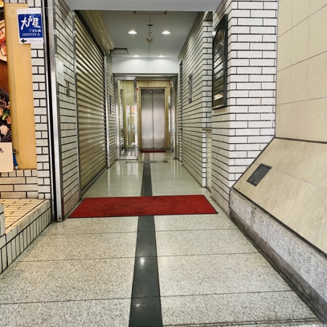 青山アイアイビル エントランス