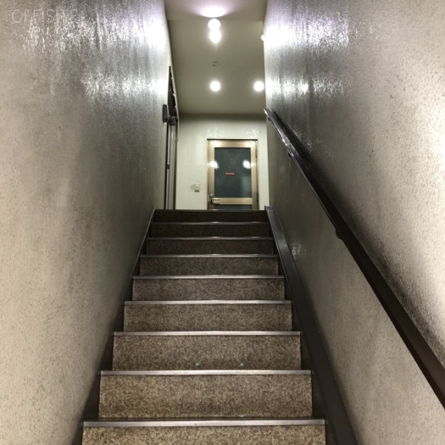 3510(サンコウドウ)ビル エントランス