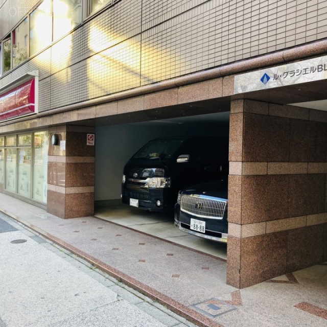 ル・グラシエルBLDG.1 駐車場