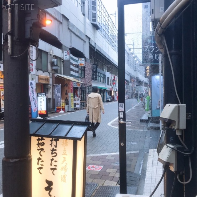 稲垣ビル ビル前面道路