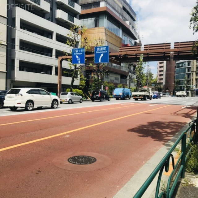K’S西麻布(ケイズ西麻布) ビル前面道路