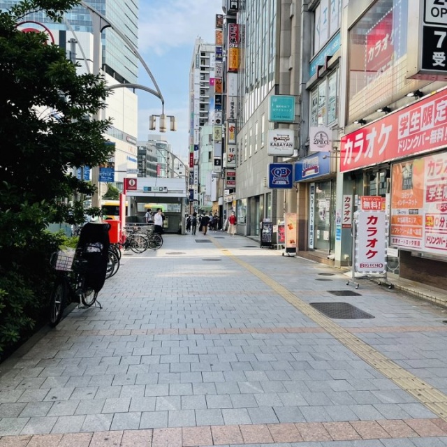上野東洋ビル ビル前面道路