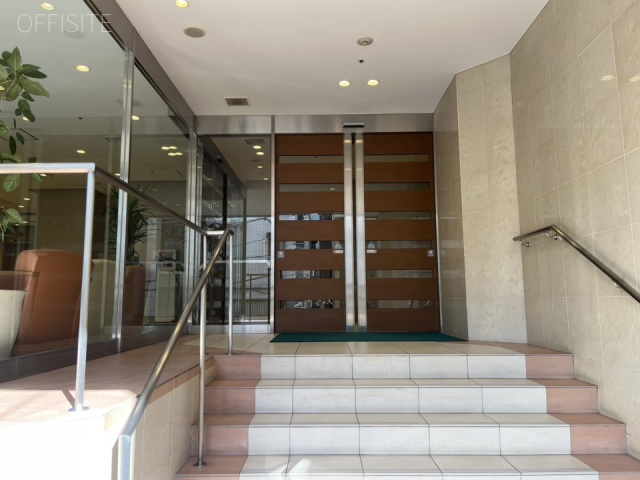 ウィン青山 エントランス