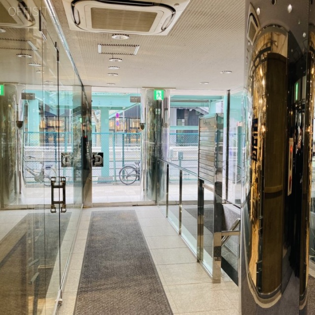 J-6ビル エントランス