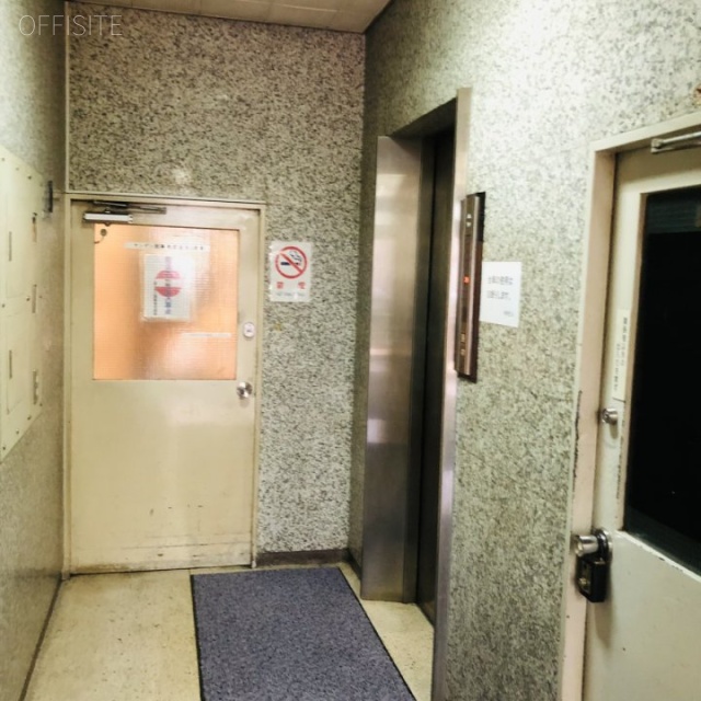 中村ビル エントランス