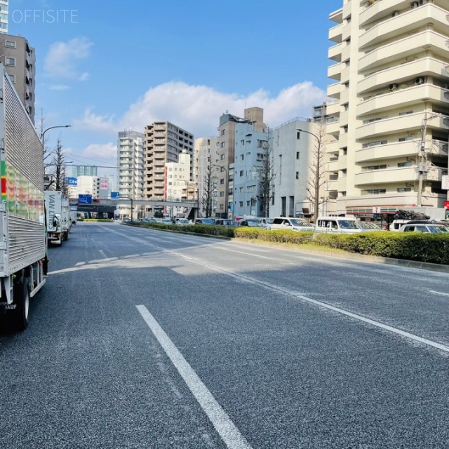 NBFプラチナタワー 前面道路