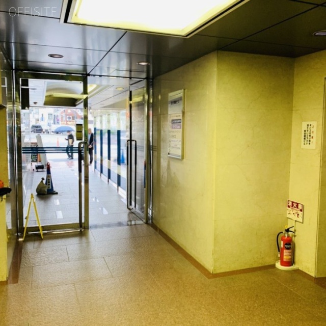 四谷曙橋ビル エントランス