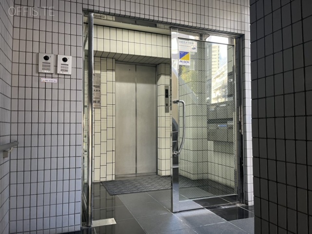 第1小田ビル エントランス