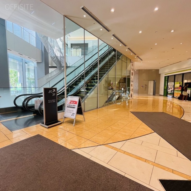 汐留芝離宮ビル(21階:サービスオフィス) エントランス