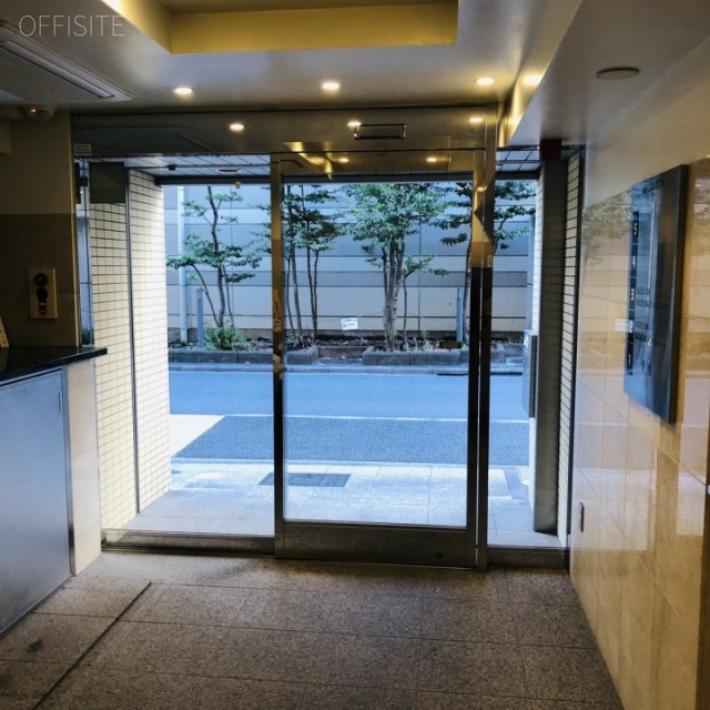 TBM西新橋ビル エントランス