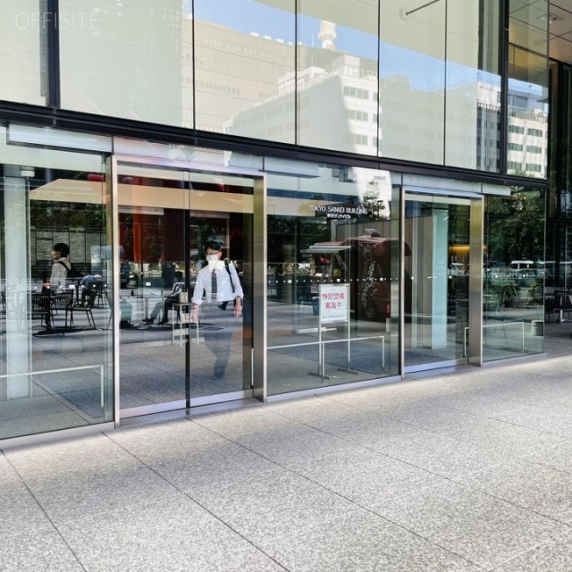 東京サンケイビル エントランス