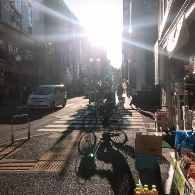 豊ビル ビル前面道路