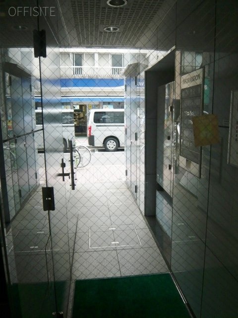 新富3Tビル エントランス