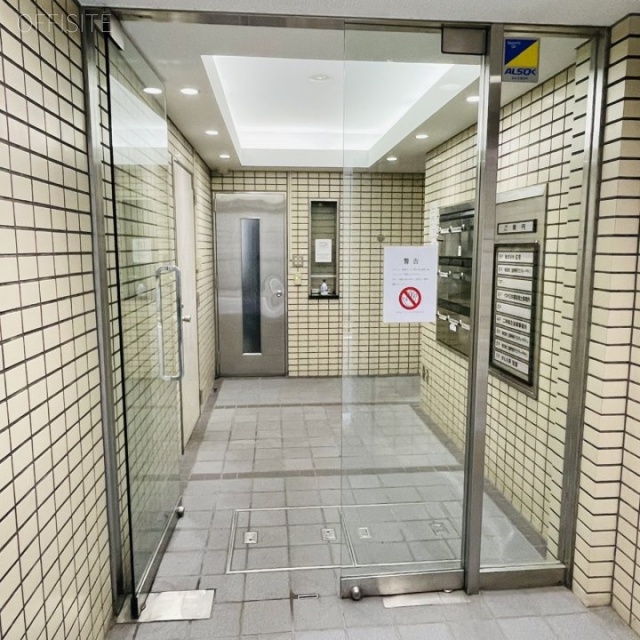 紅花ビル エントランス