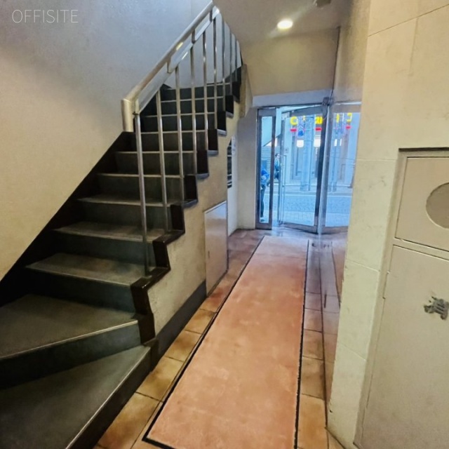 新麻布十番ビル エントランス