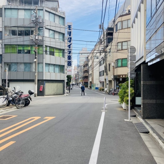 エスポアールビル ビル前面道路