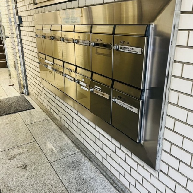 須賀ビル 郵便受け