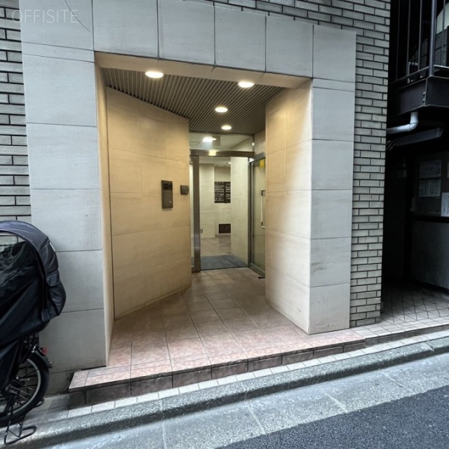 サンライトビル オフィスビル出入口