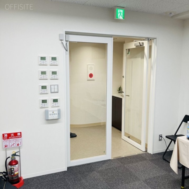 エヌワンビル 室内